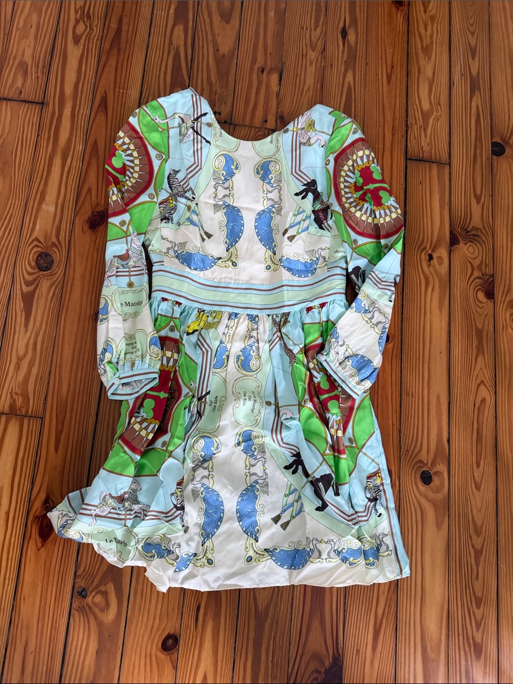 Tory Burch Hermes carousle Patterned Long-Sleeve silk Dress in Mint & Green 8